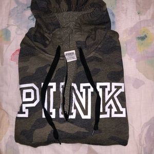 Victoria’s Secret Pink Half-Zip Sweater 💚